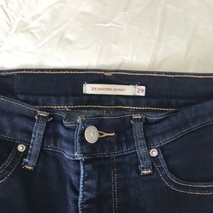 Levi’s showing skinny Jean